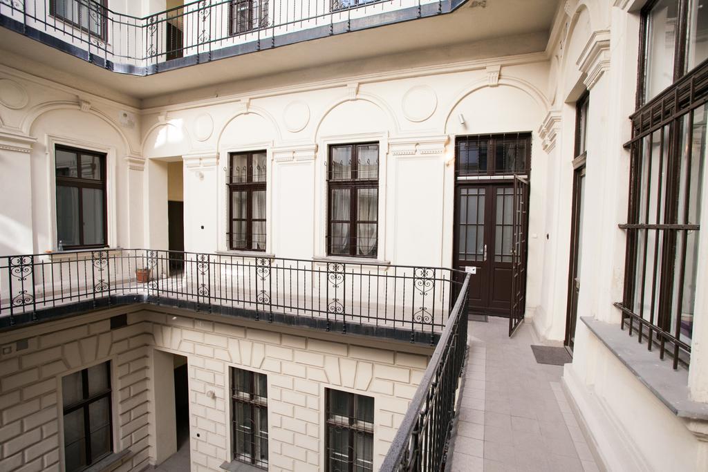 Agora Apartment Будапешт Экстерьер фото